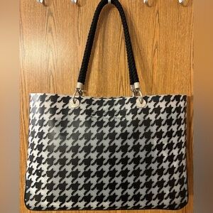 The Sak Houndstooth Snap Tote